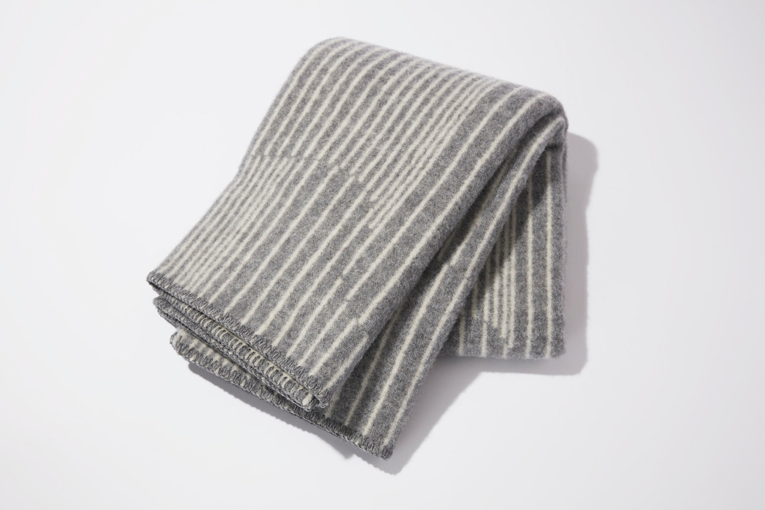 心まで温めるラプアン カンクリの「湯たんぽ」と「ブランケット」