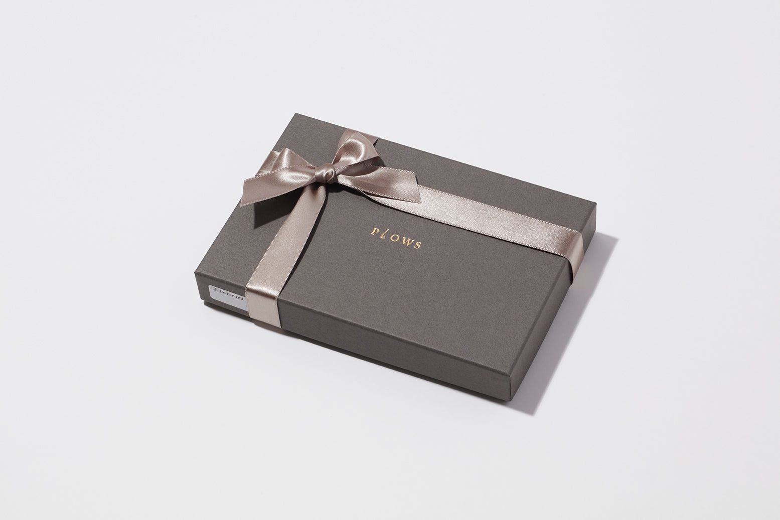 トレイに変身するミニマルなペンケース「ドリット ペン ロール」