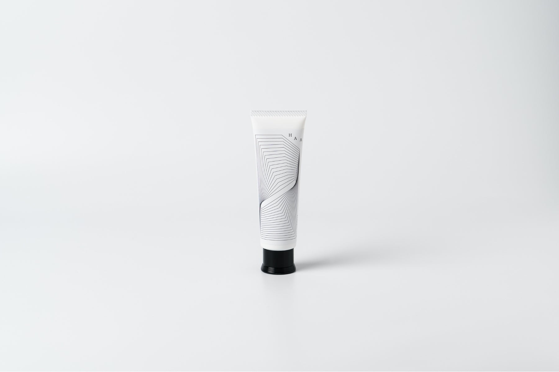 日常の中に"間”を届ける 「 間の香(まのか)」のハンドクリームとロールオンアロマ