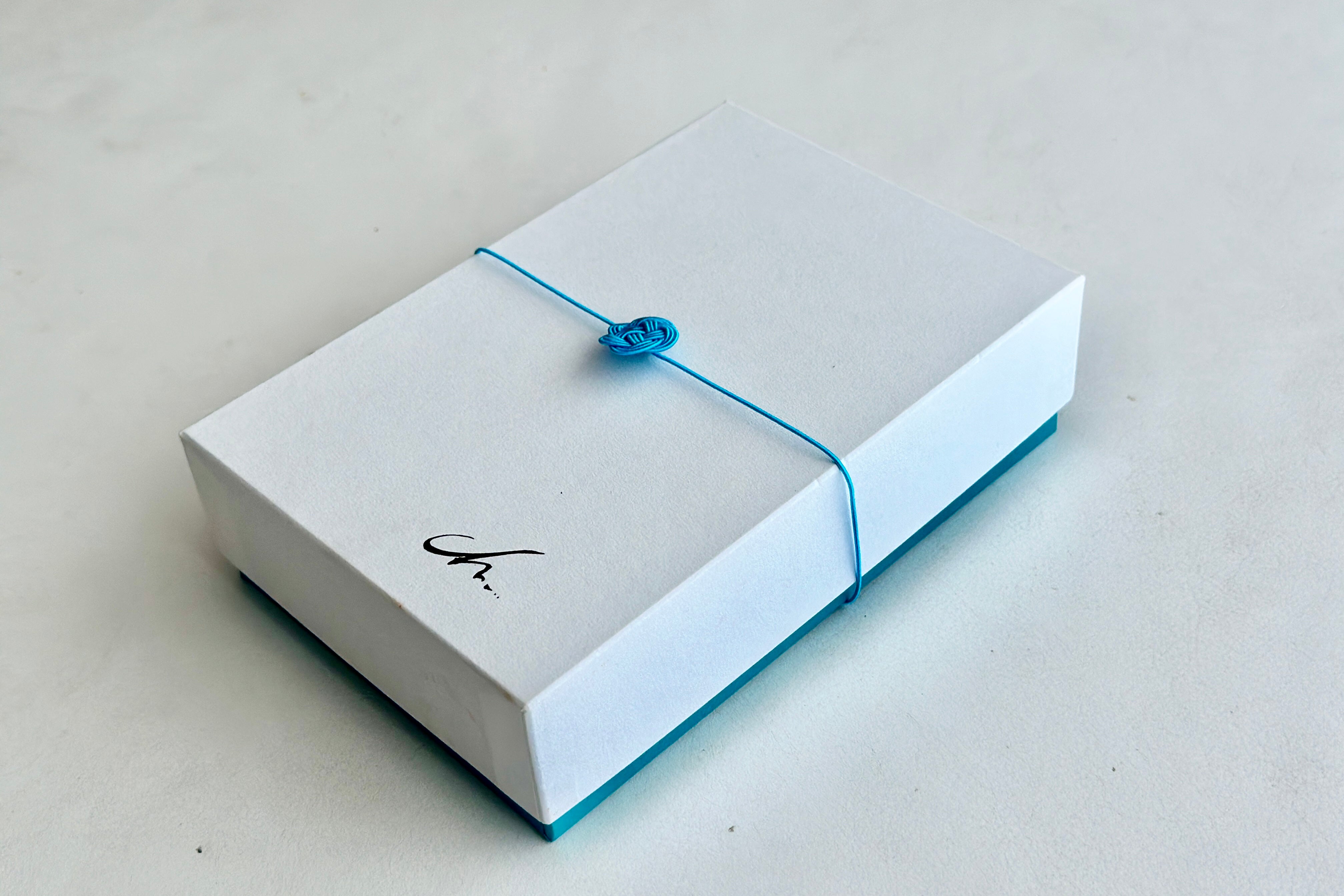 1日48粒しか作れないローチョコレート Chocolate hiro