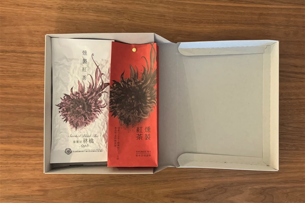 カネロク松本園の燻製紅茶(茶葉)