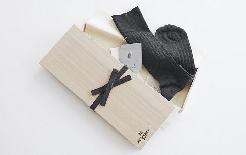 idē homme カシミア混靴下<桐箱入>