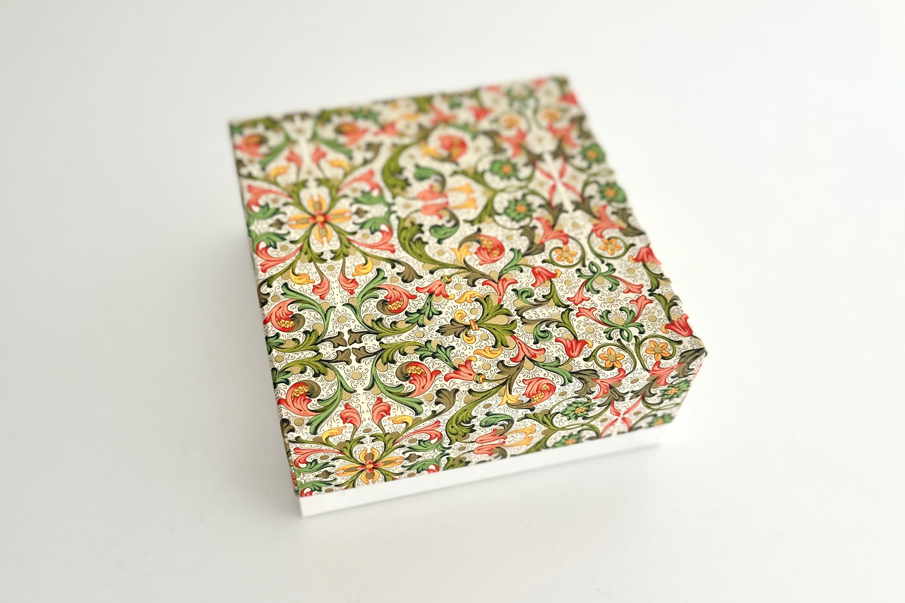 森の時間を味わう特別な国産はちみつギフトセット